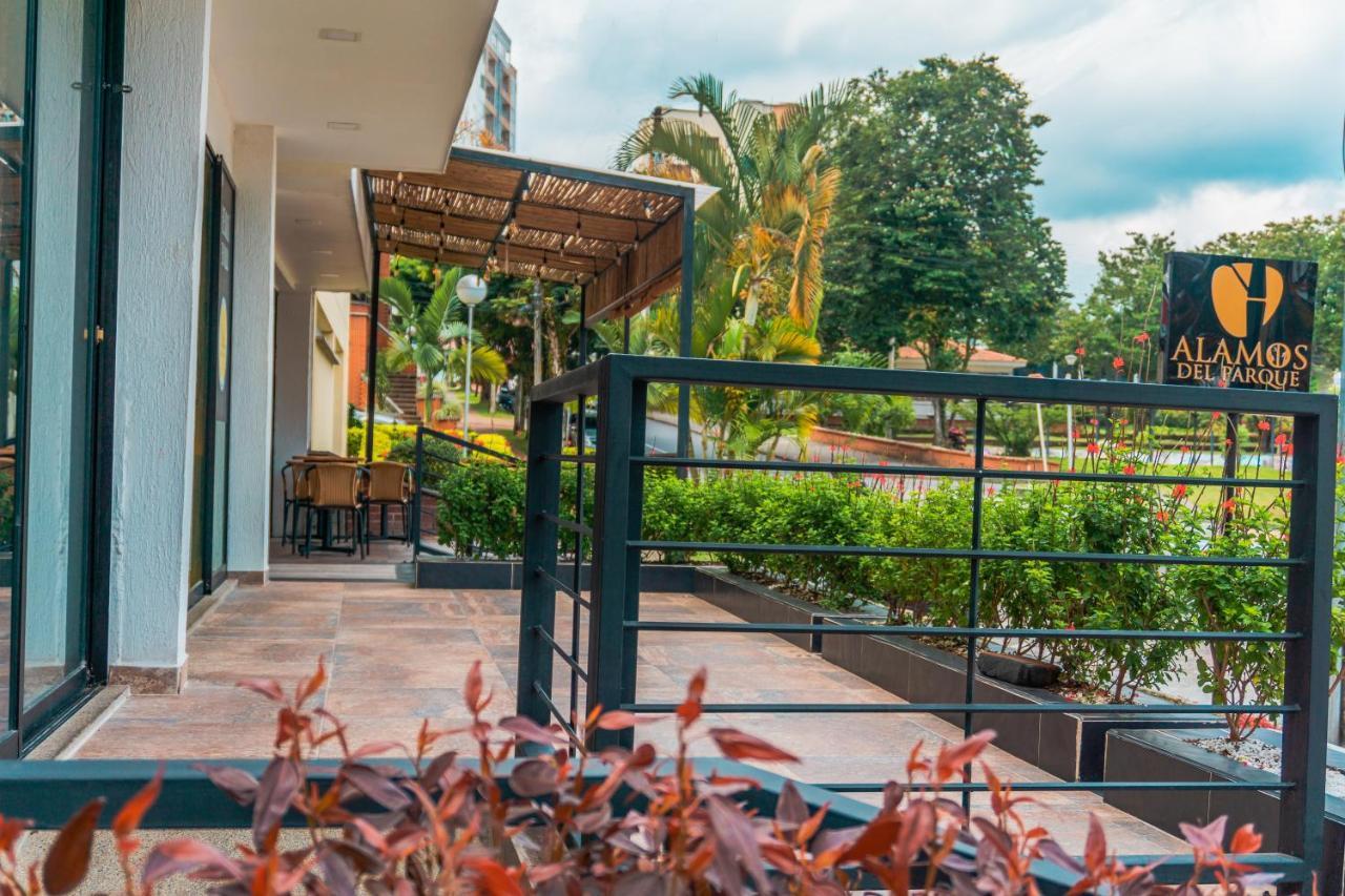 Hotel Alamos Del Parque Pereira Eksteriør billede